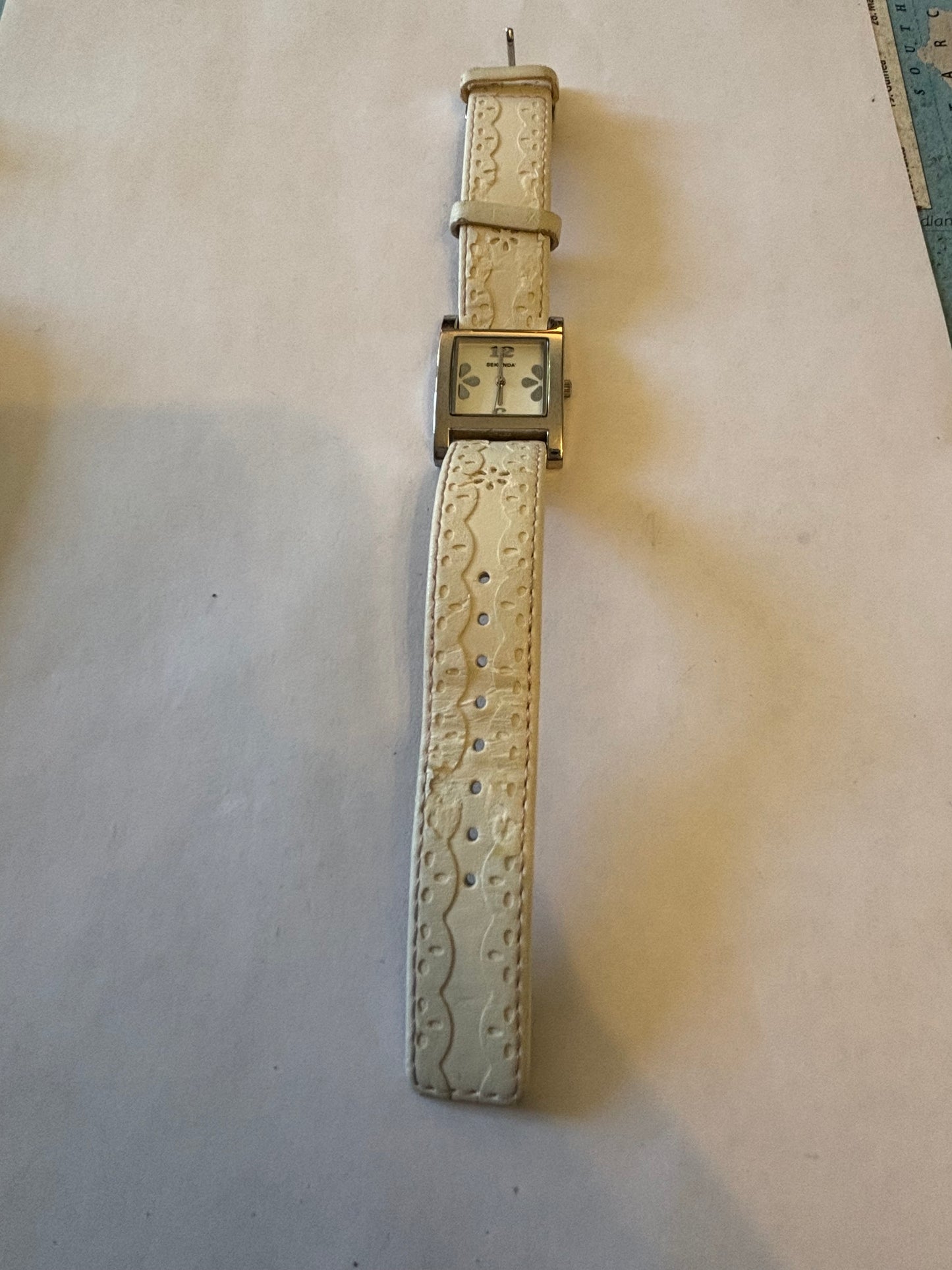 Sekonda Ladies Silver and White Flower Pattern Watch - Untested