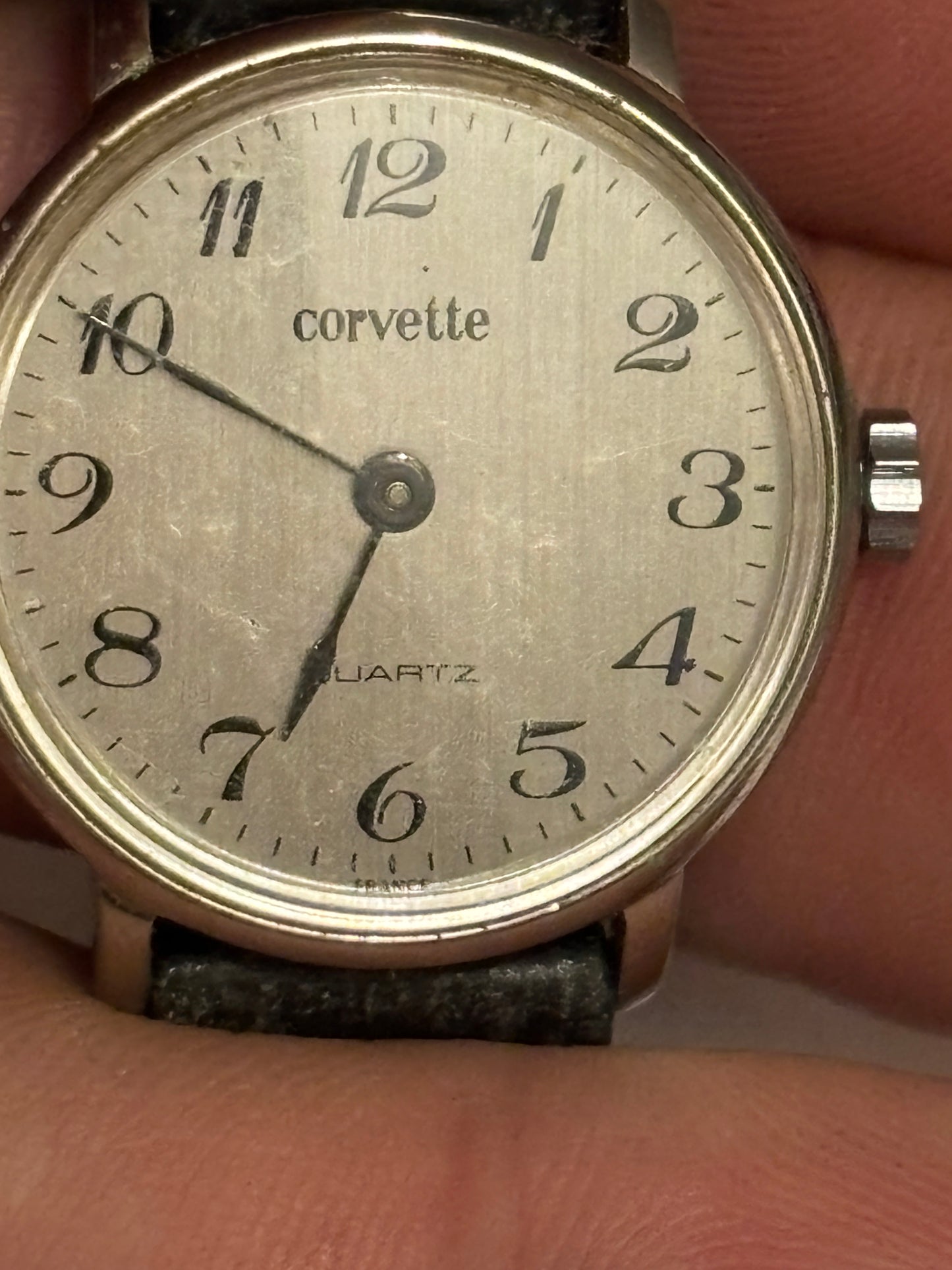 Corvette - Ladies round silver and black wristwatch - Untested