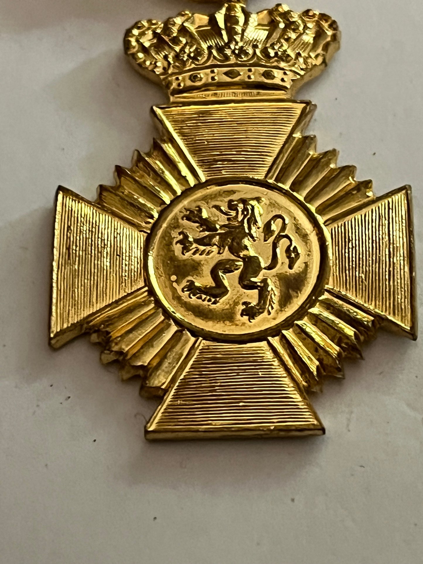 Belgian gold military long service medal - first class