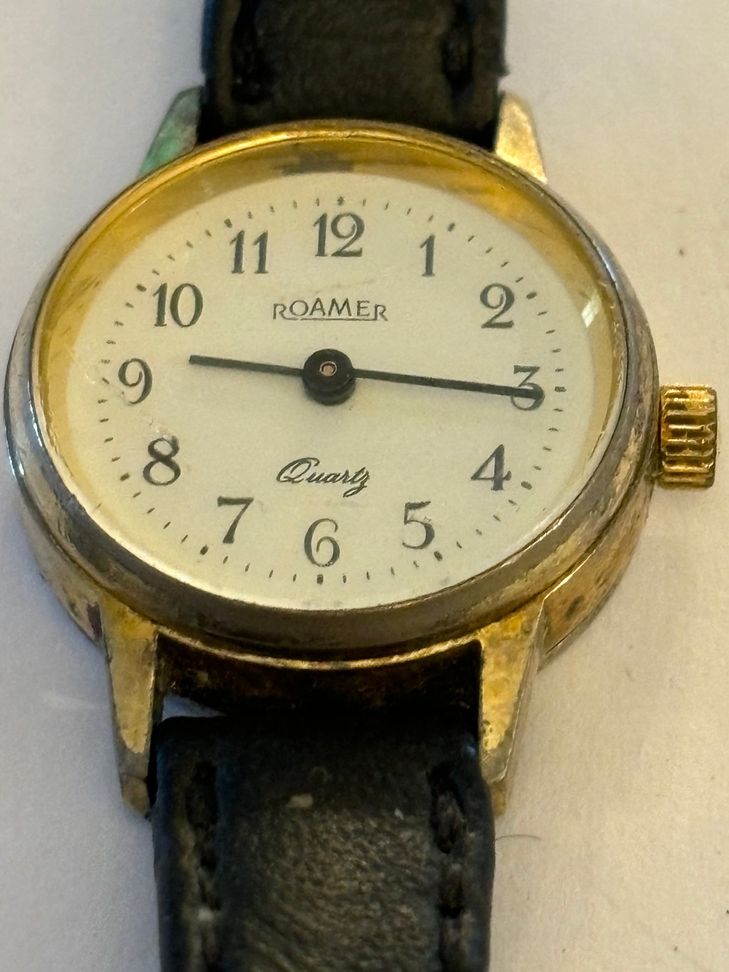 Roamer black and gold ladies wristwatch - Untested