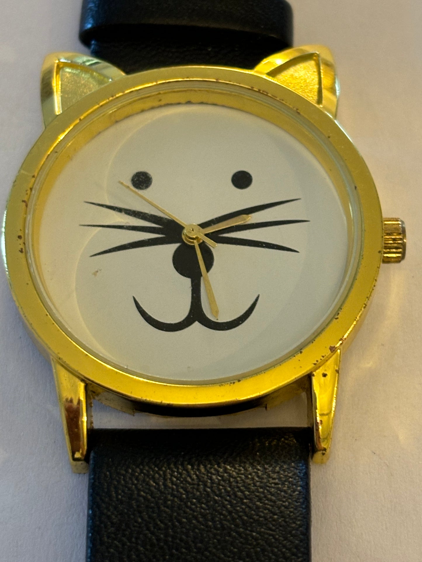 Large black and gold Cat watch - Untested