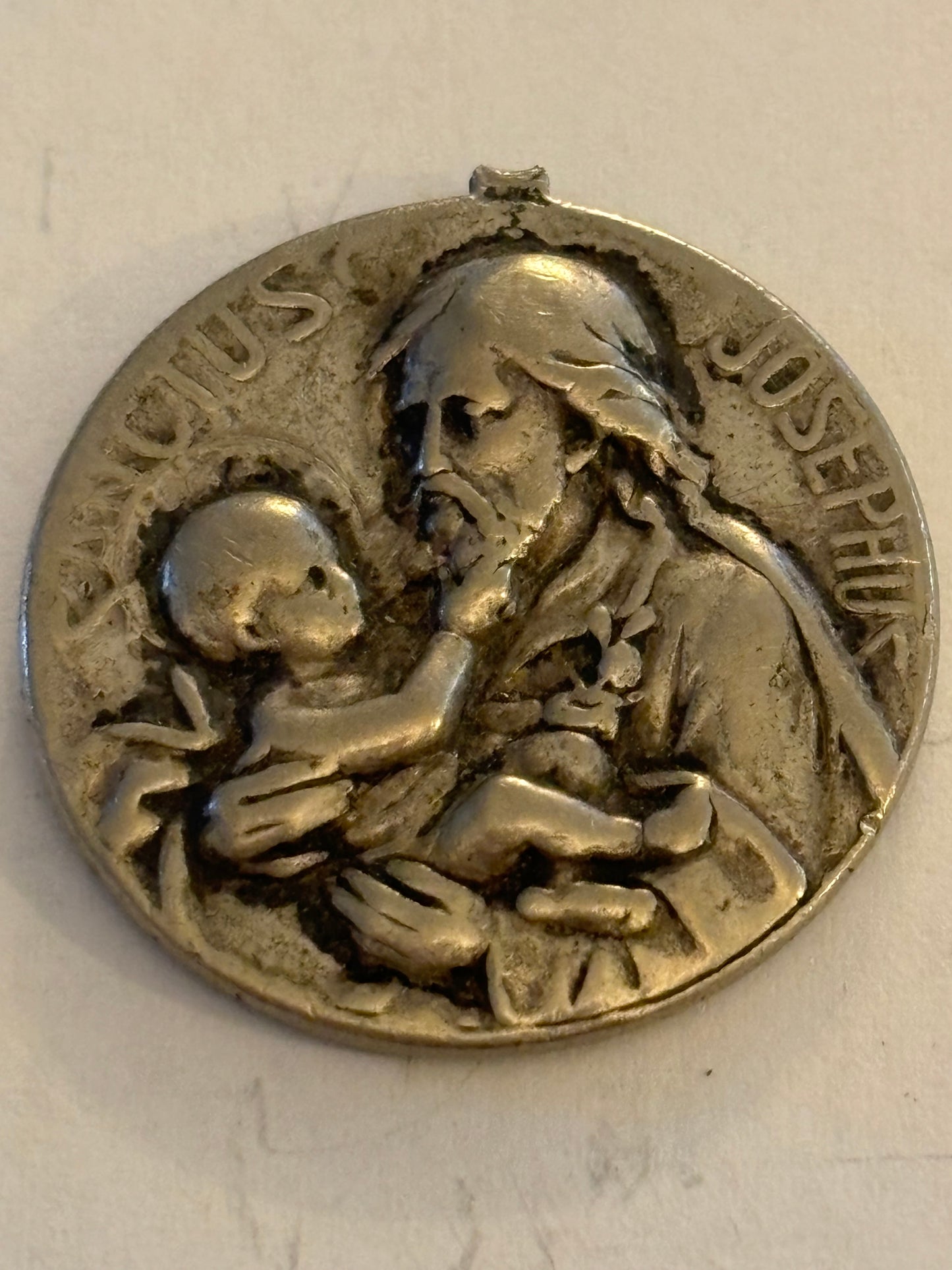 Thick round Mary & Joseph medallion