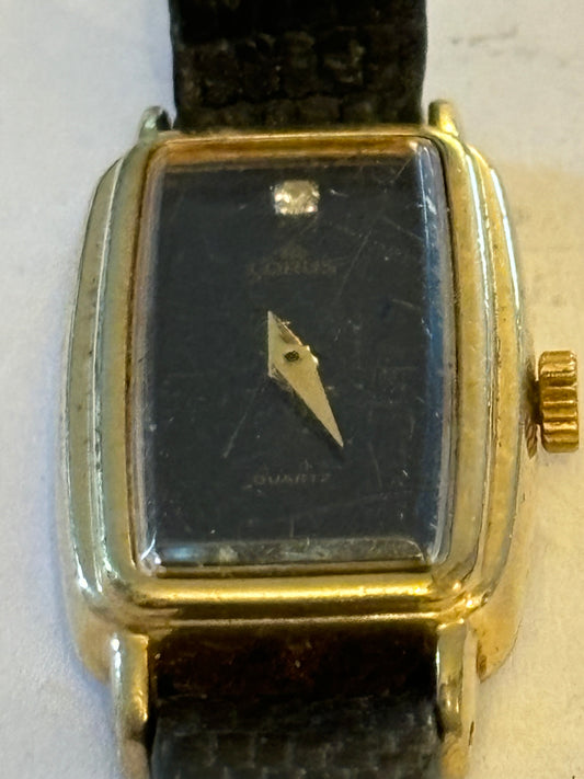 Black and gold square Lorus ladies dress watch V810-0050 - Untested