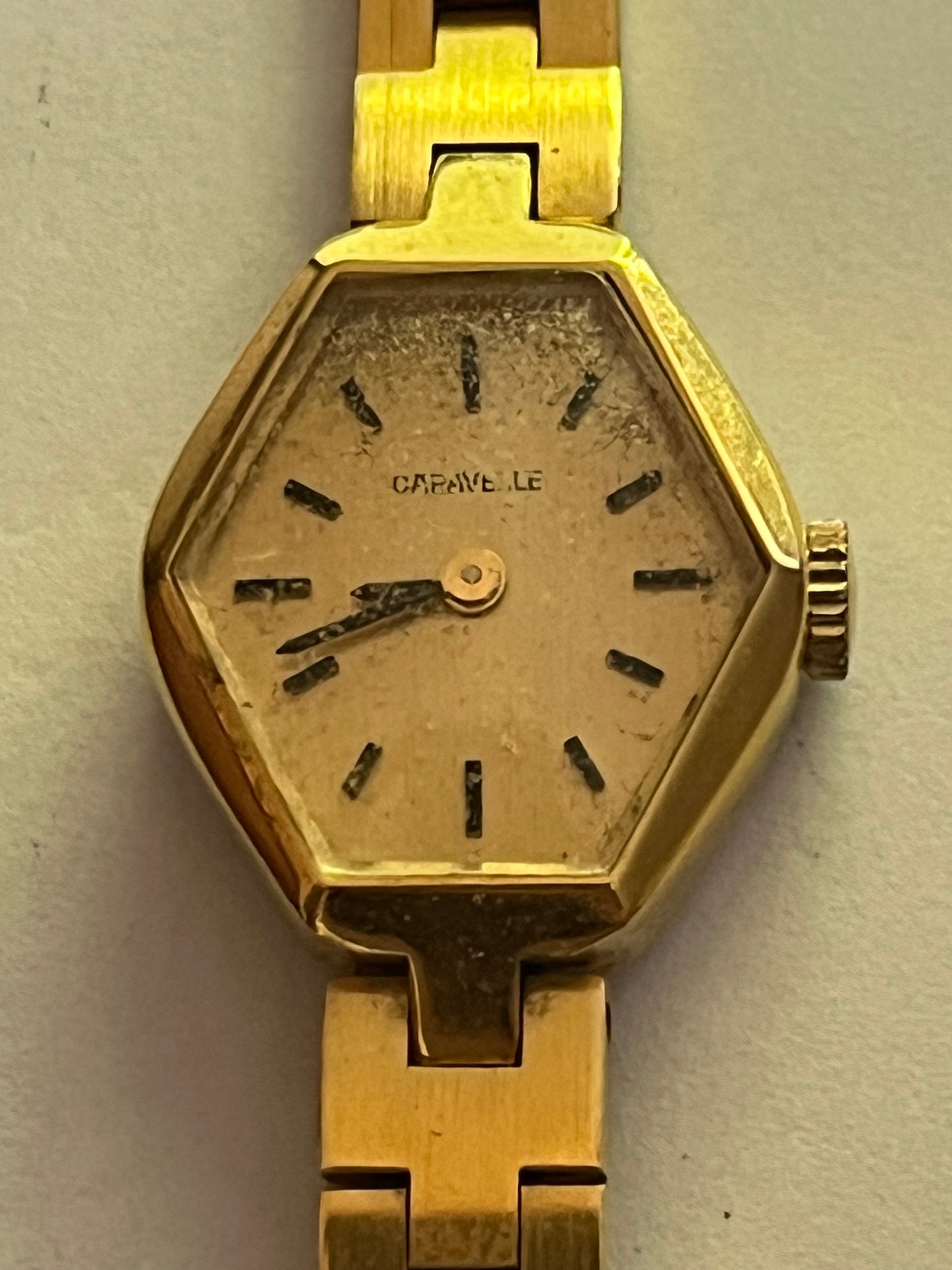 Caravelle Vintage Ladies Gold metal wristwatch - Untested but working