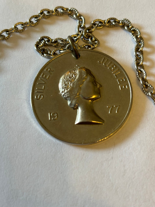 Queen Elizabeth 1977 Silver Jubilee Medallion on Chain