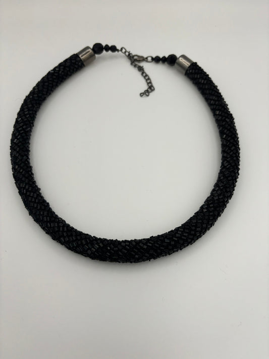 Tight black bead cluster rope necklace