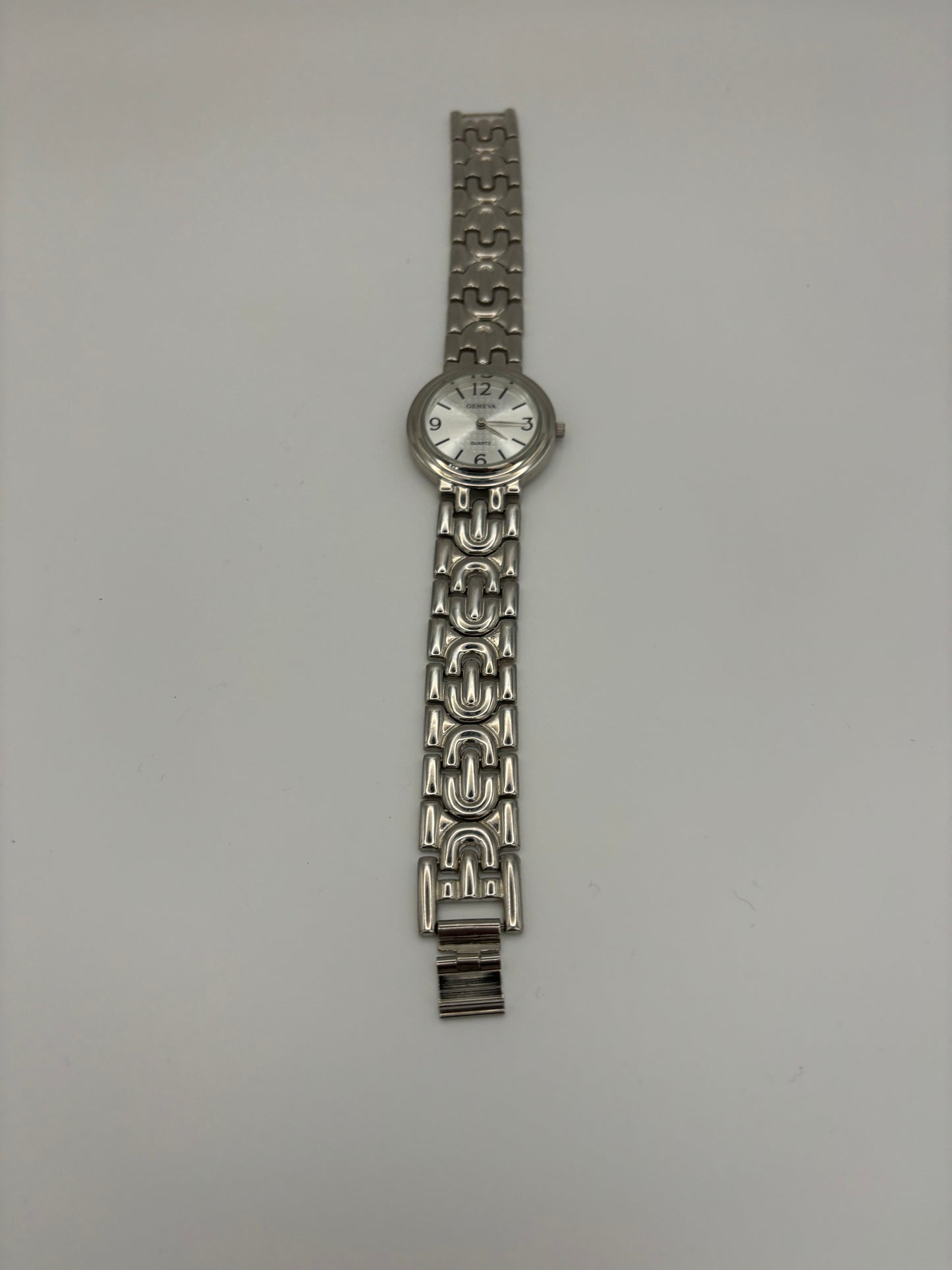 Geneva Silver Metal Wristwatch - Untested