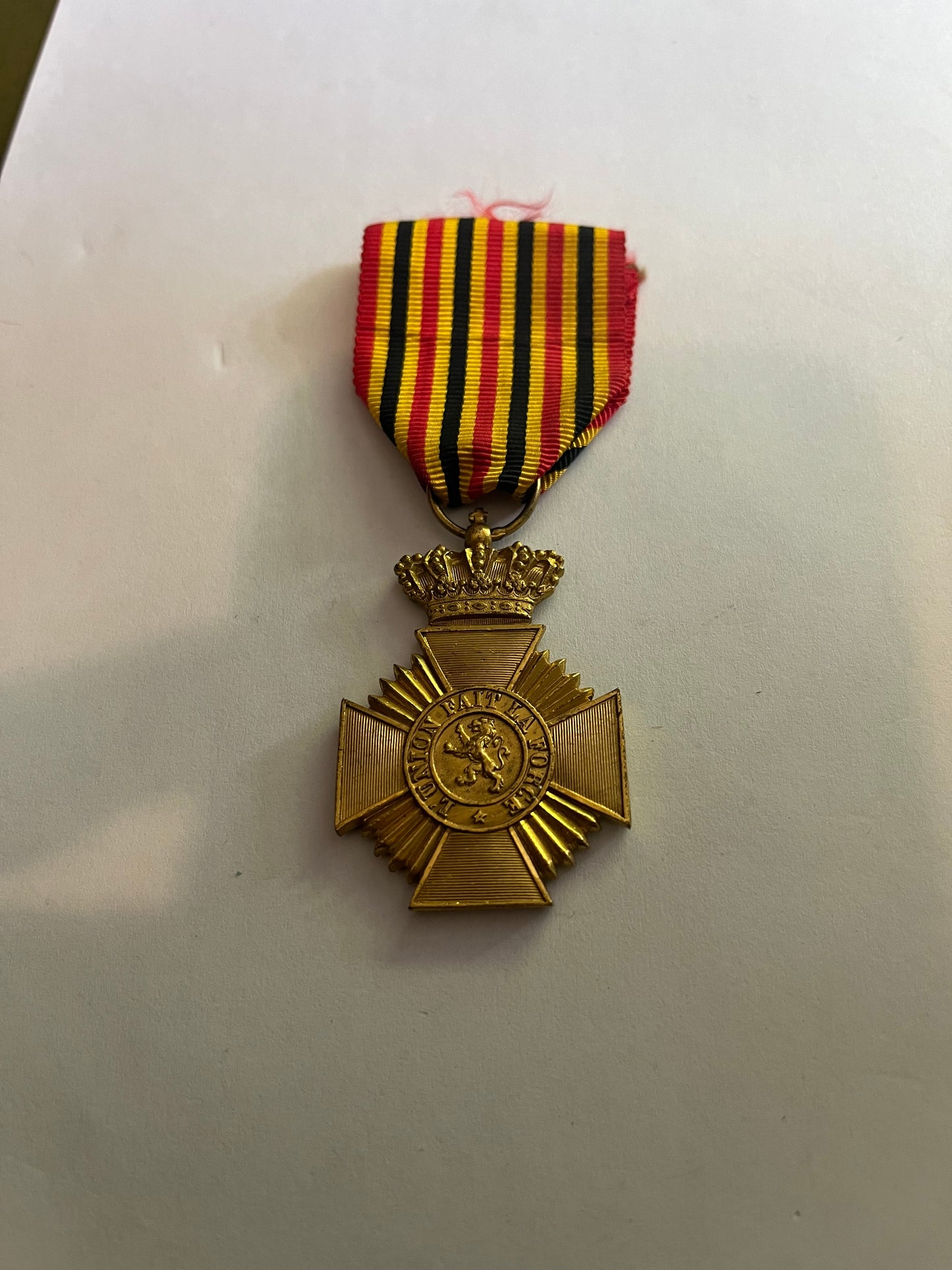 Belgium military medal for long service with ribbon - King Albert