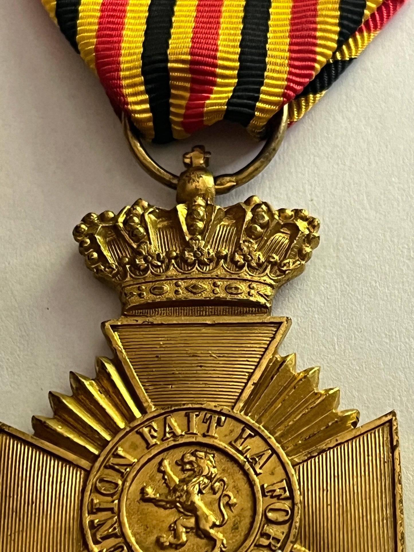 Belgium military medal for long service with ribbon - King Albert