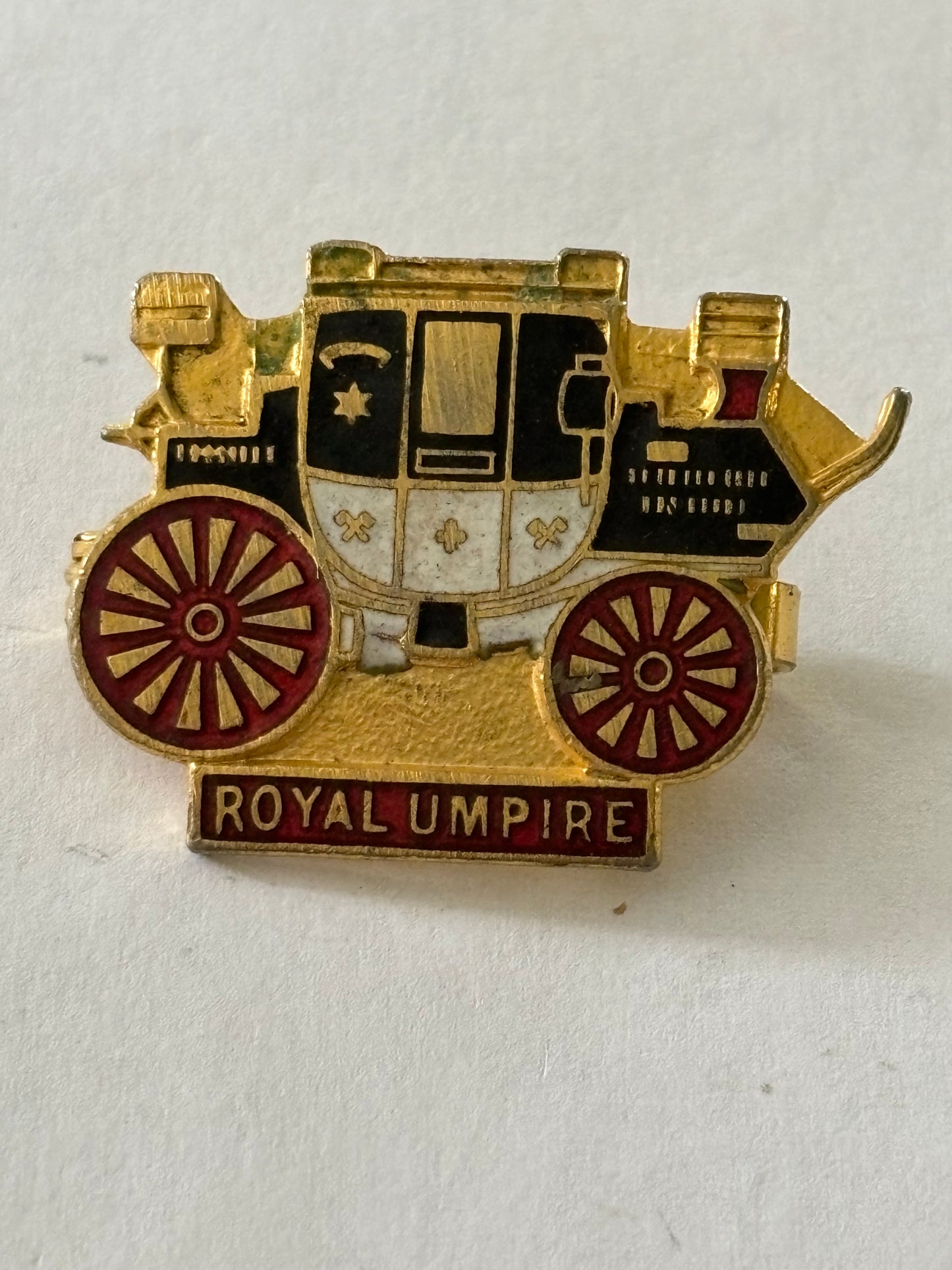 Royal Umpire Stagecoach Badge