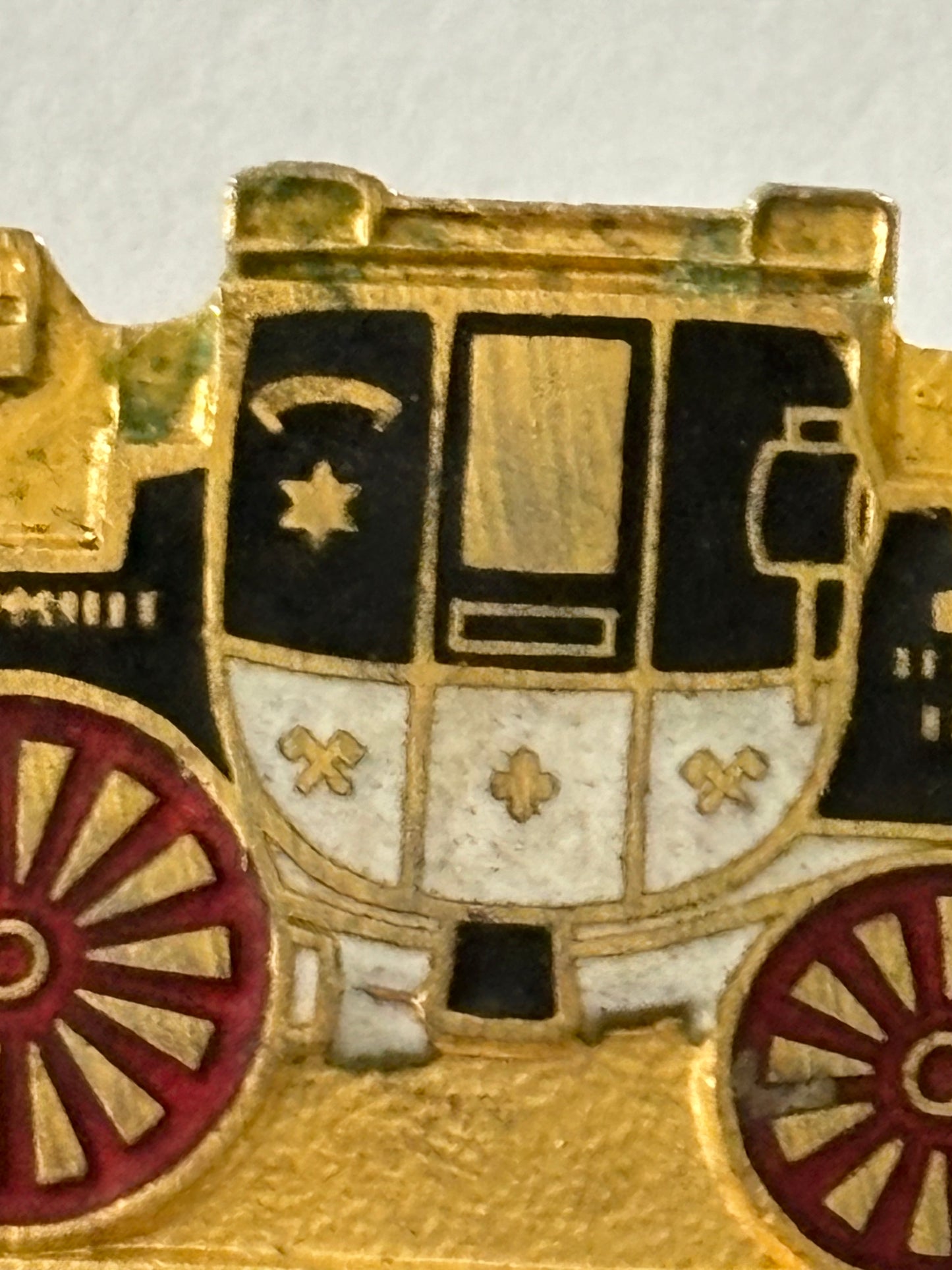 Royal Umpire Stagecoach Badge