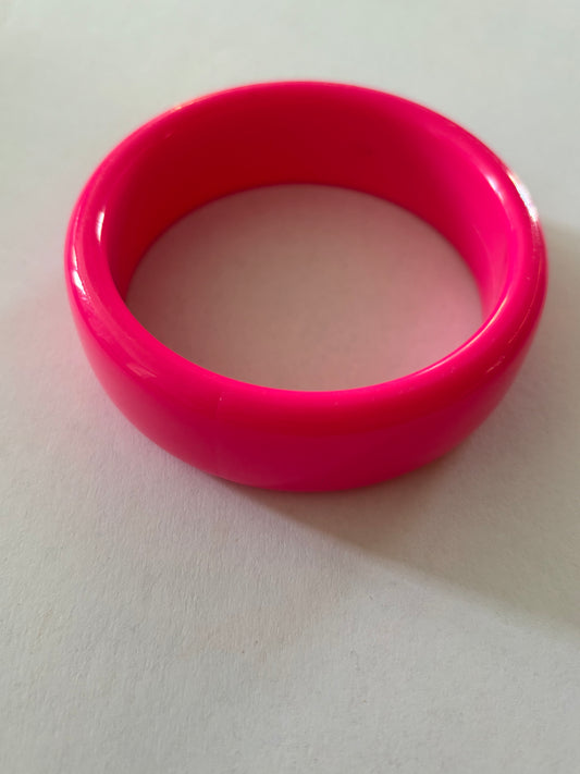 Vivid pink bright thick bangle