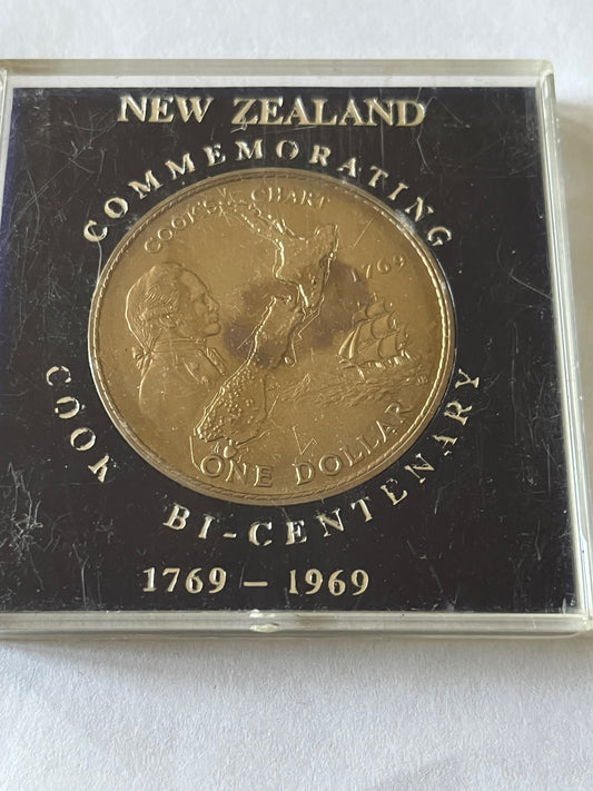 New Zealand Commemorative 1 Dollar - Cook Centenary