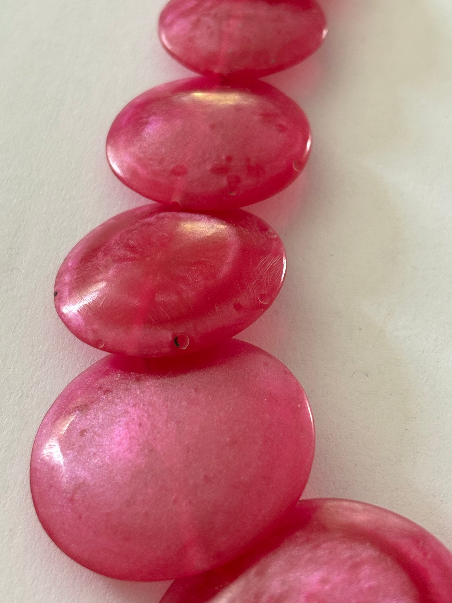 Cerise/Pink marbled flat disc necklace