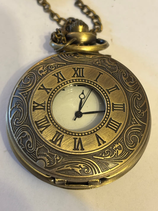 Vintage style but modern pocket watch - Untested