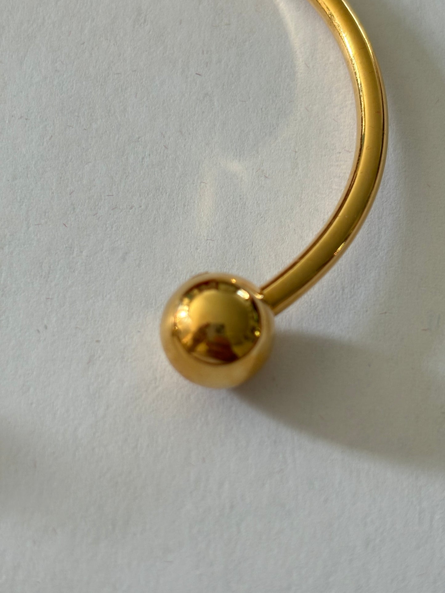 Chinese gold Apolla Rheumatism ball end bangle - 24K