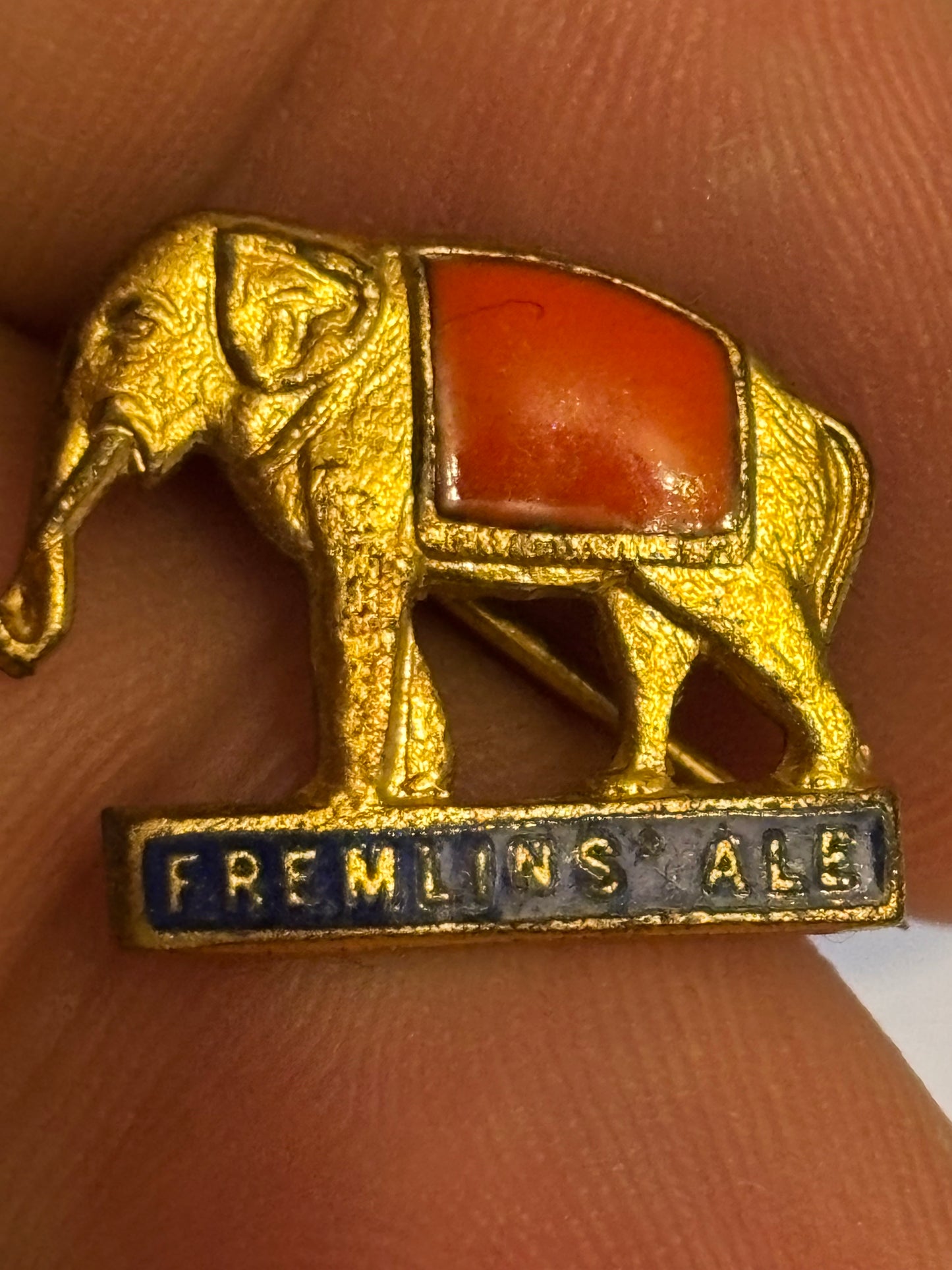 Fremlins Ales - Small vintage brewery pin badge