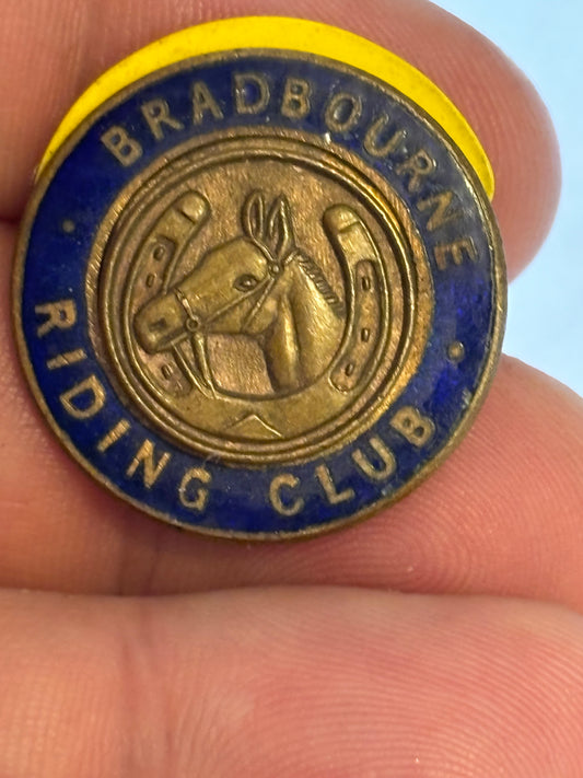 Bradbourne Riding Club Metal Badge