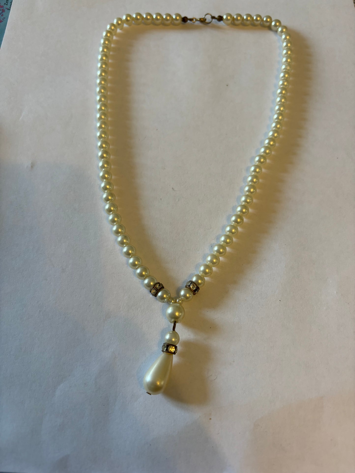 Vintage pearl style necklace with peardrop pearlescent drop and diamante