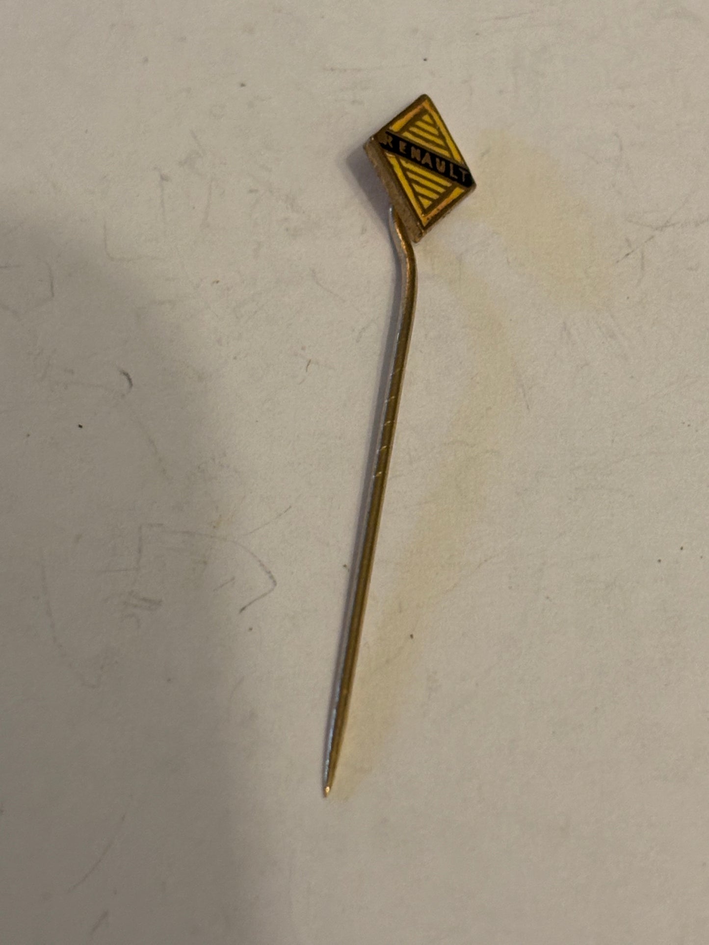 Small Renault logo stick pin