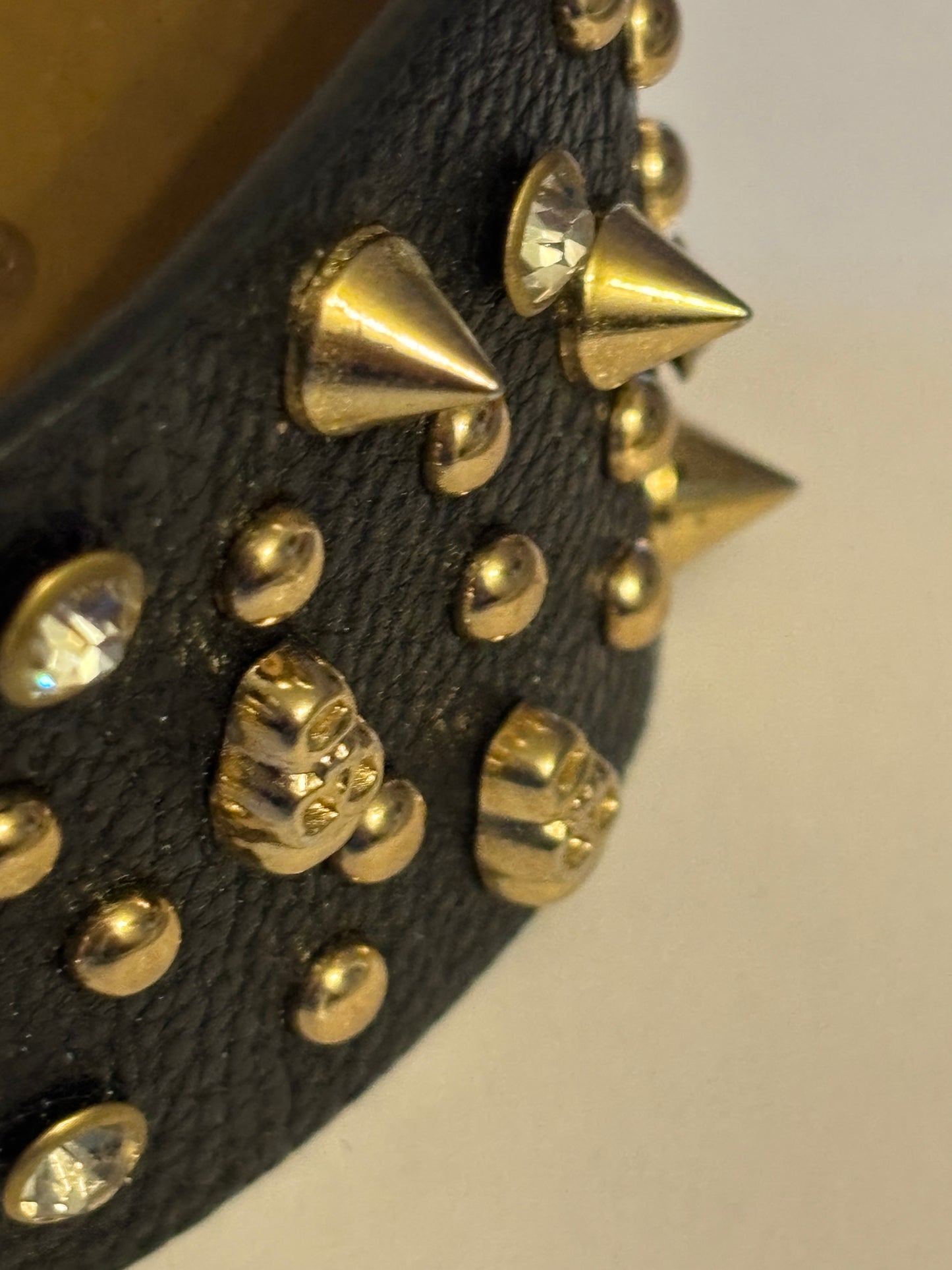 Large black leather and gold stud bracelet - Punk/Metal