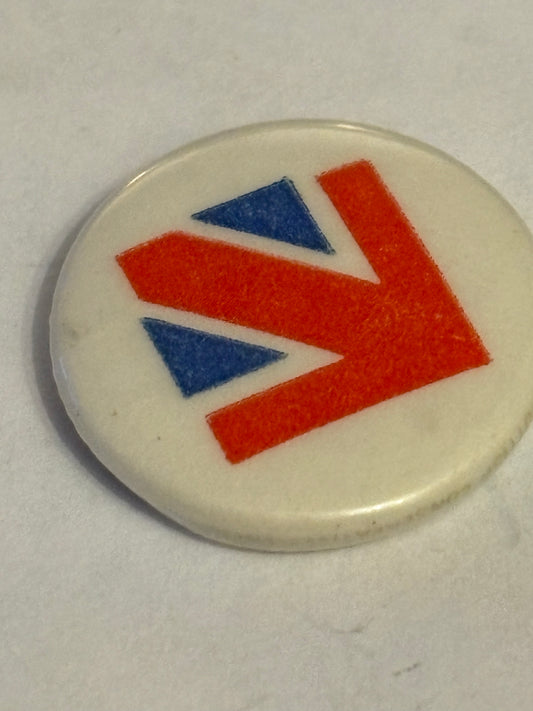 Unidentified British Arrow Badge (Please Help if you Can)