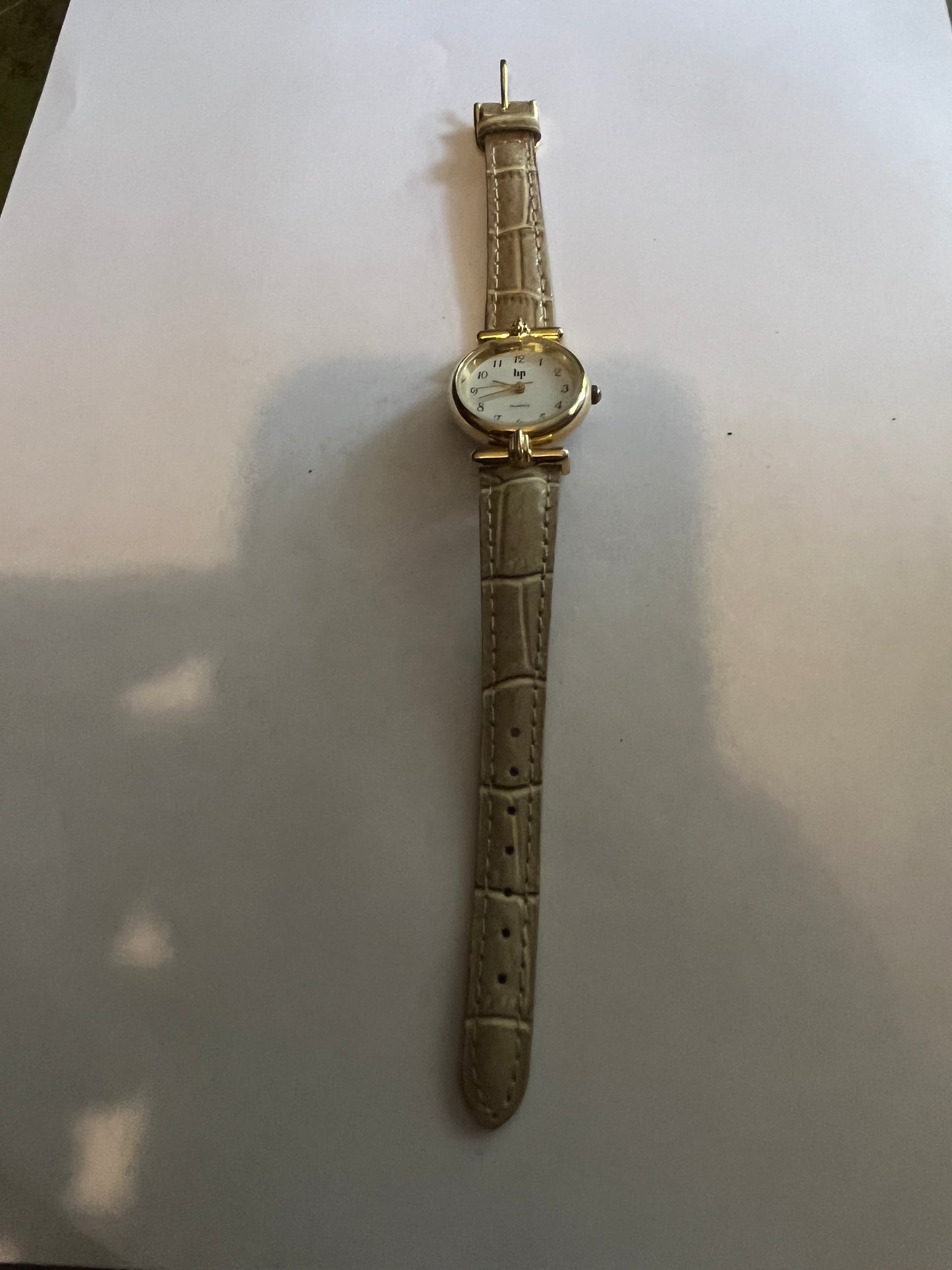 HP Classics gold ladies wristwatch - Untested