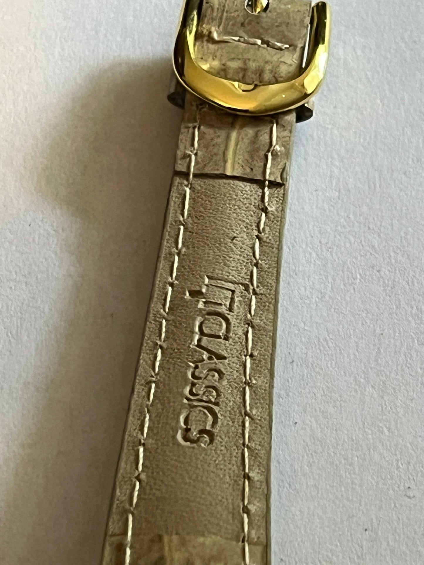 HP Classics gold ladies wristwatch - Untested