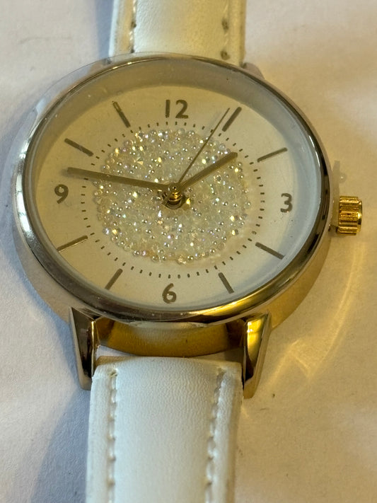 Unbranded White Ladies Sparkly Wristwatch - Untested