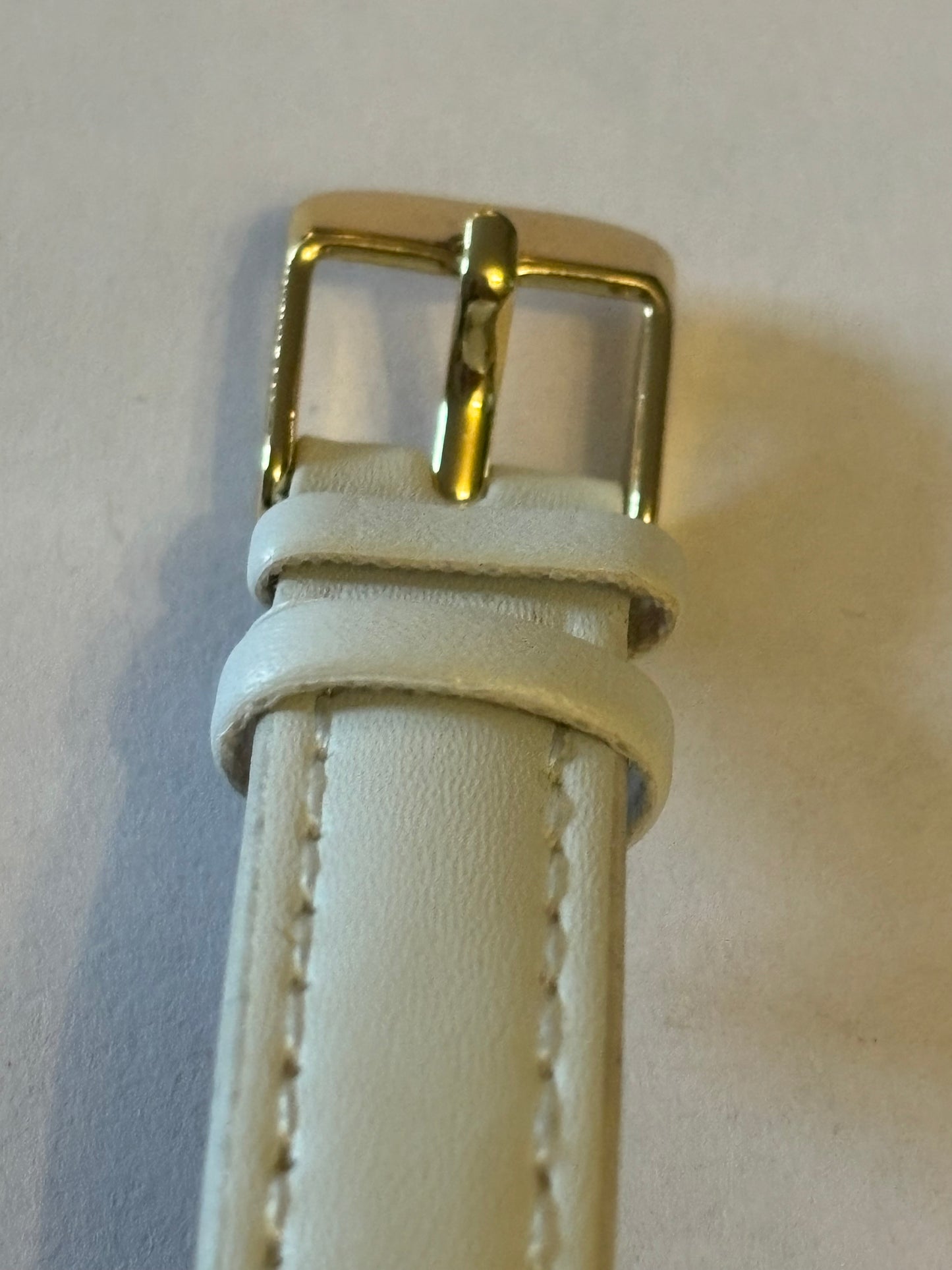 Unbranded White Ladies Sparkly Wristwatch - Untested