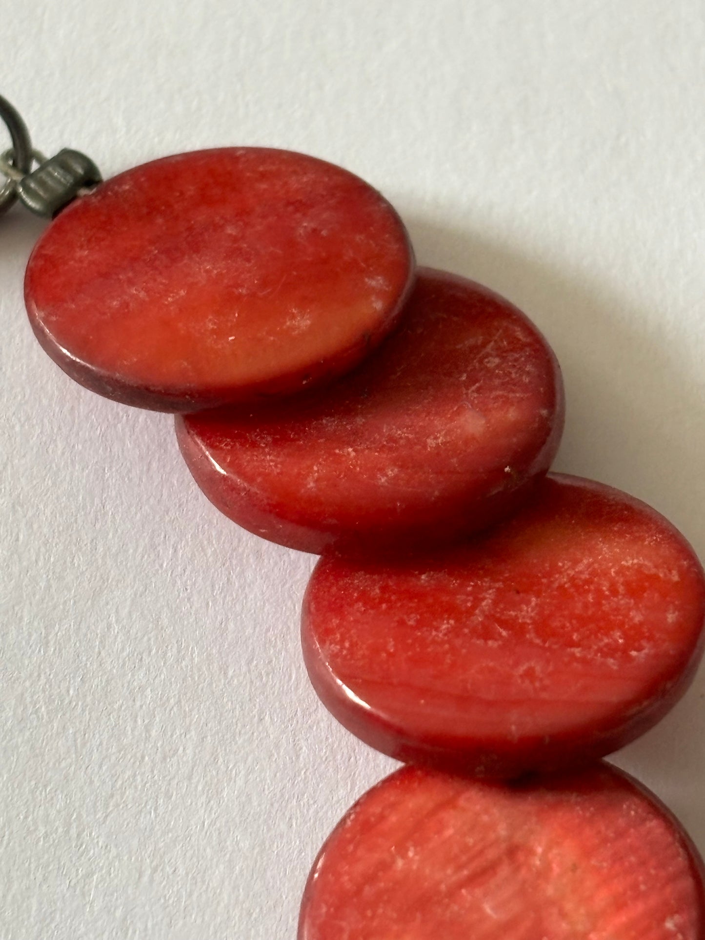 Pearlescent red disc necklace