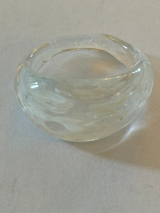 Clear resin ring with white streaks - Size P