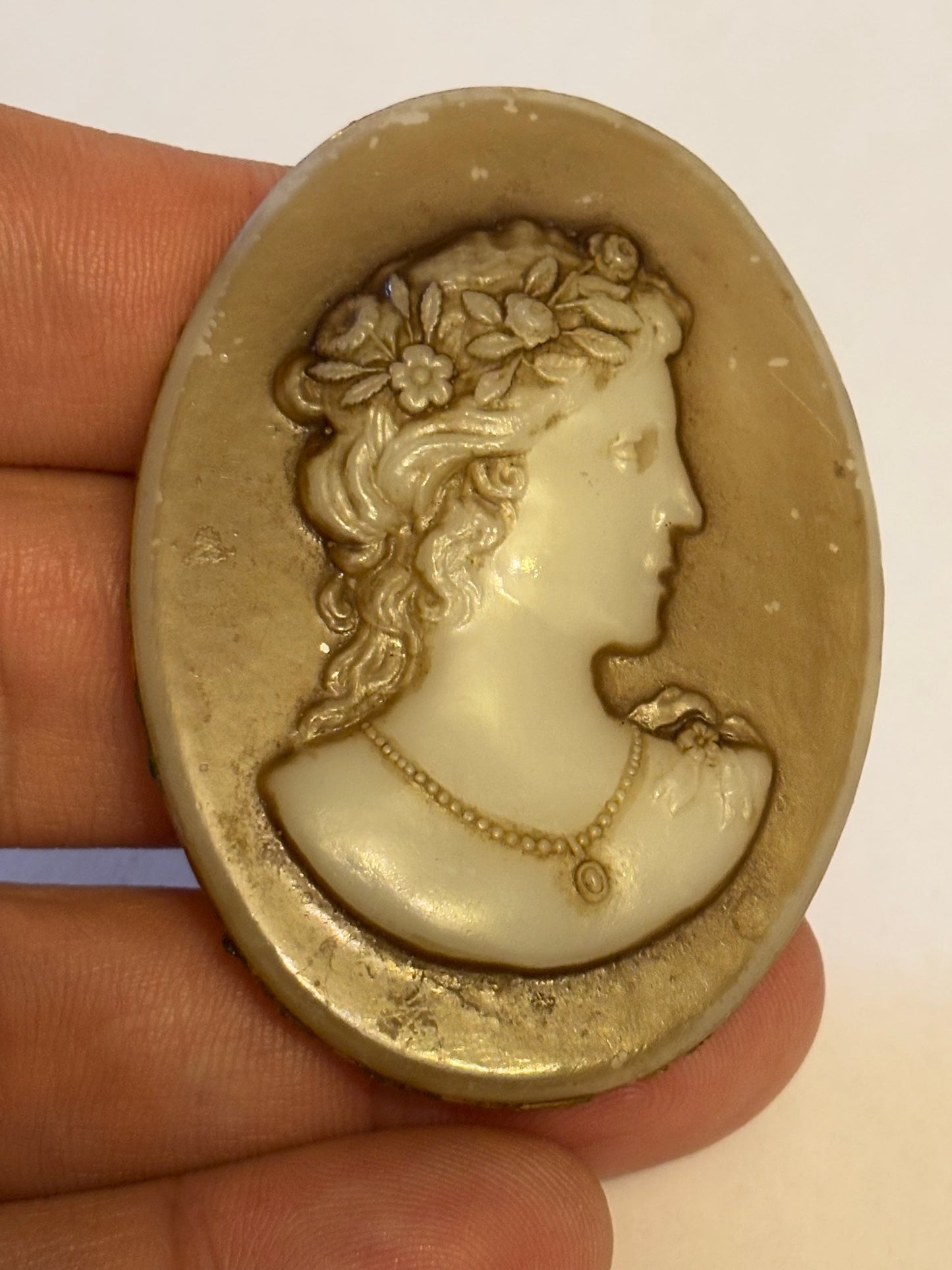 Unframed oval cameo