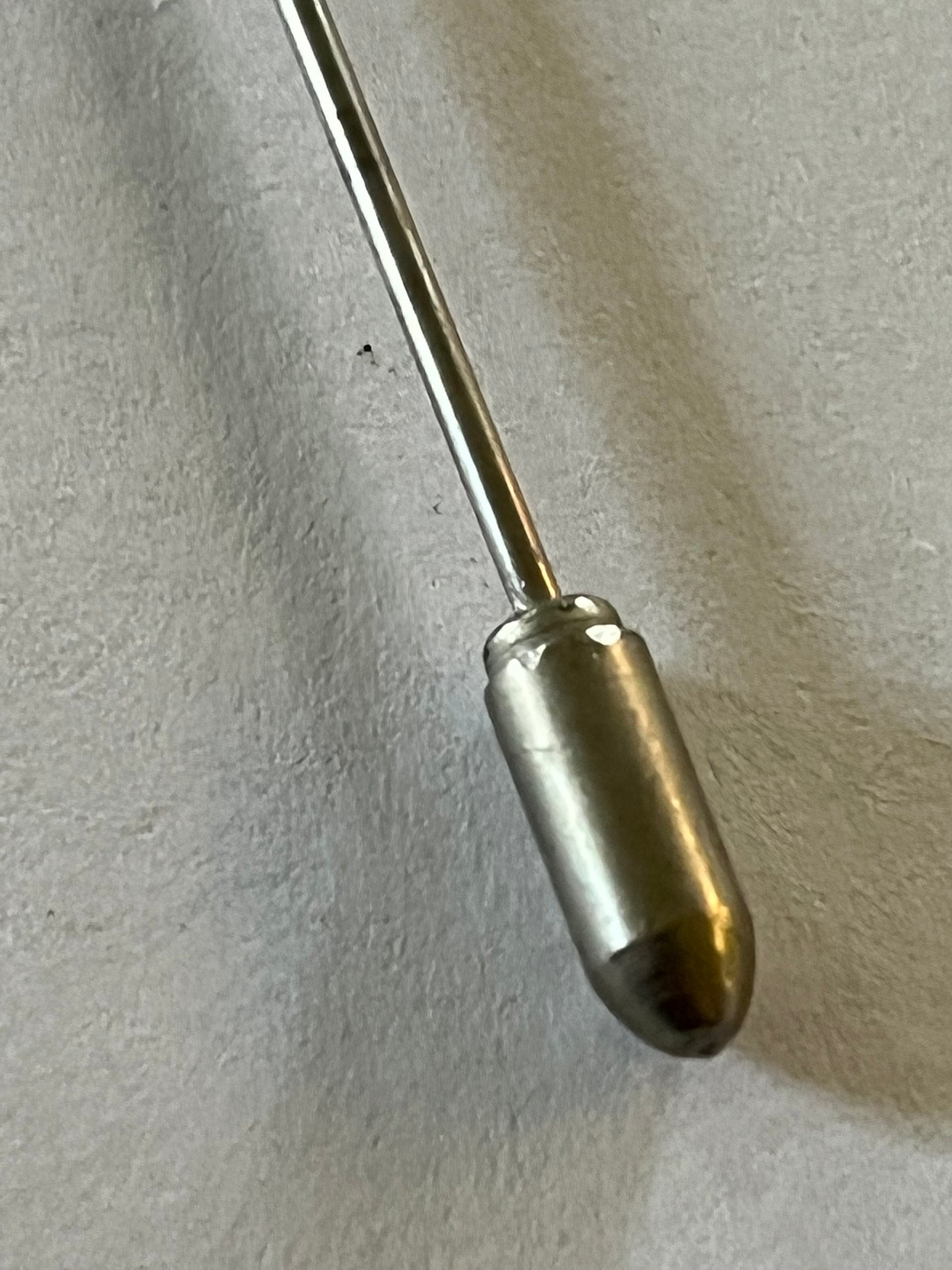 Silver pearlescent bead hatpin with safety