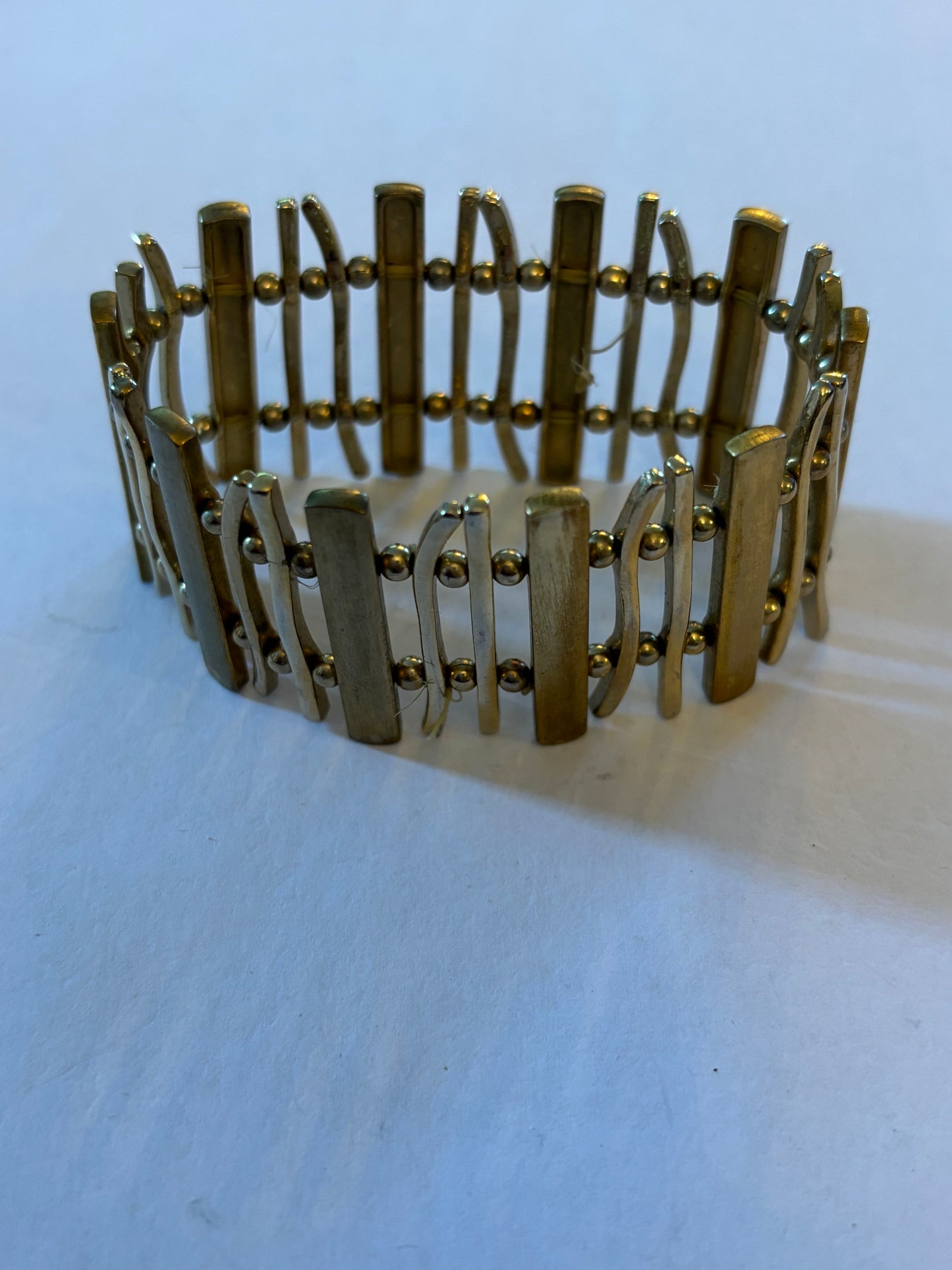 Gold metal bars and blocks stretch bracelet