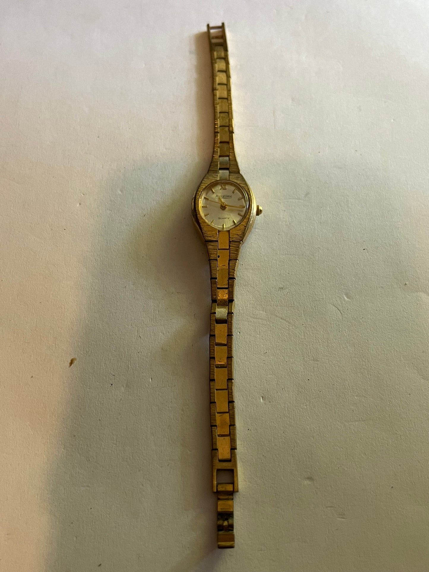 AviaTime gold ladies vintage watch - Untested