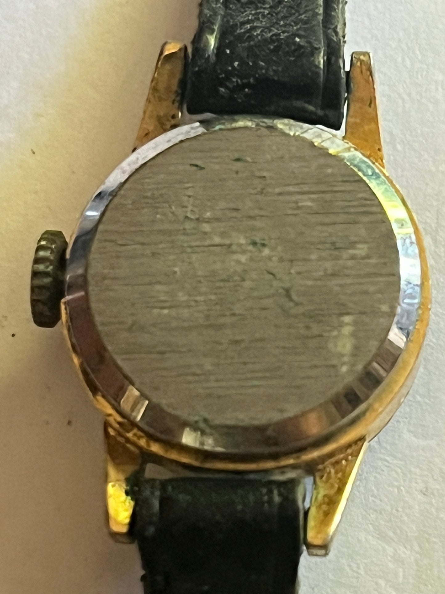 Tara black and gold ladies manual wristwatch - Untested