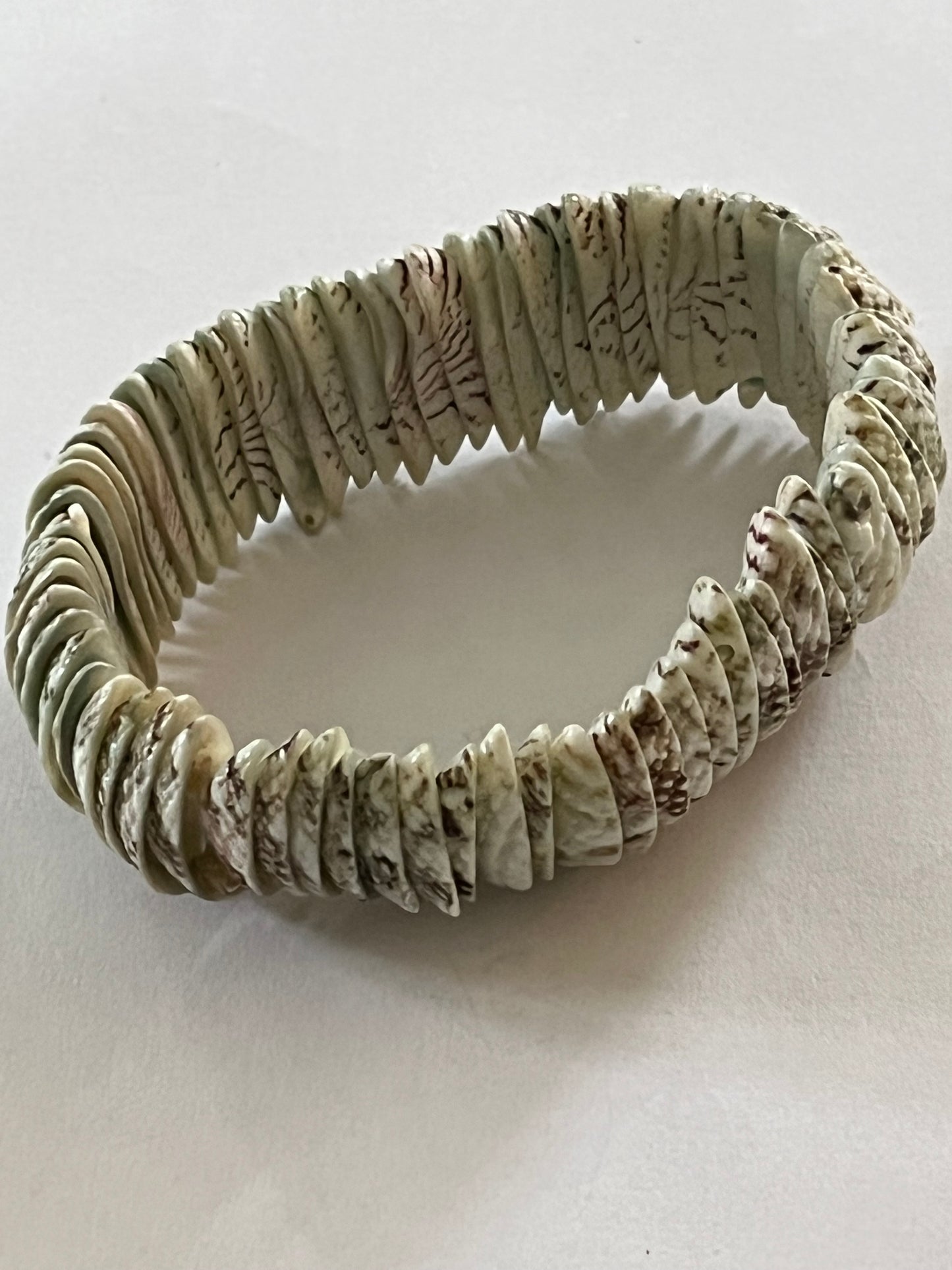 Tightly packed shells stretch bracelet