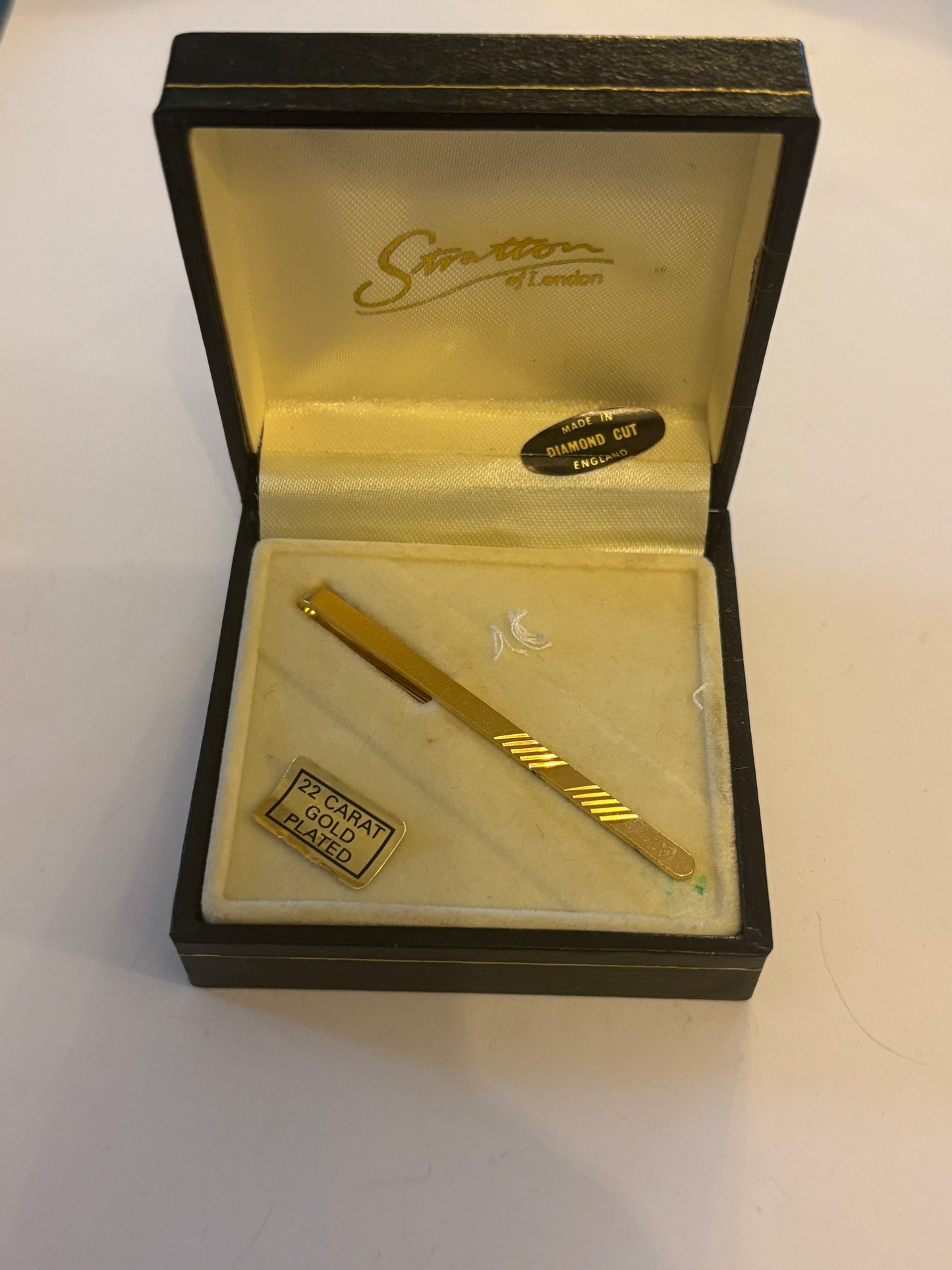 Stratton 22ct gold plated tie clip