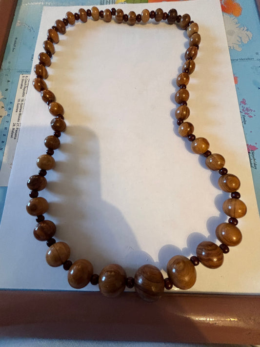 Glossy wooden graduated bead necklace