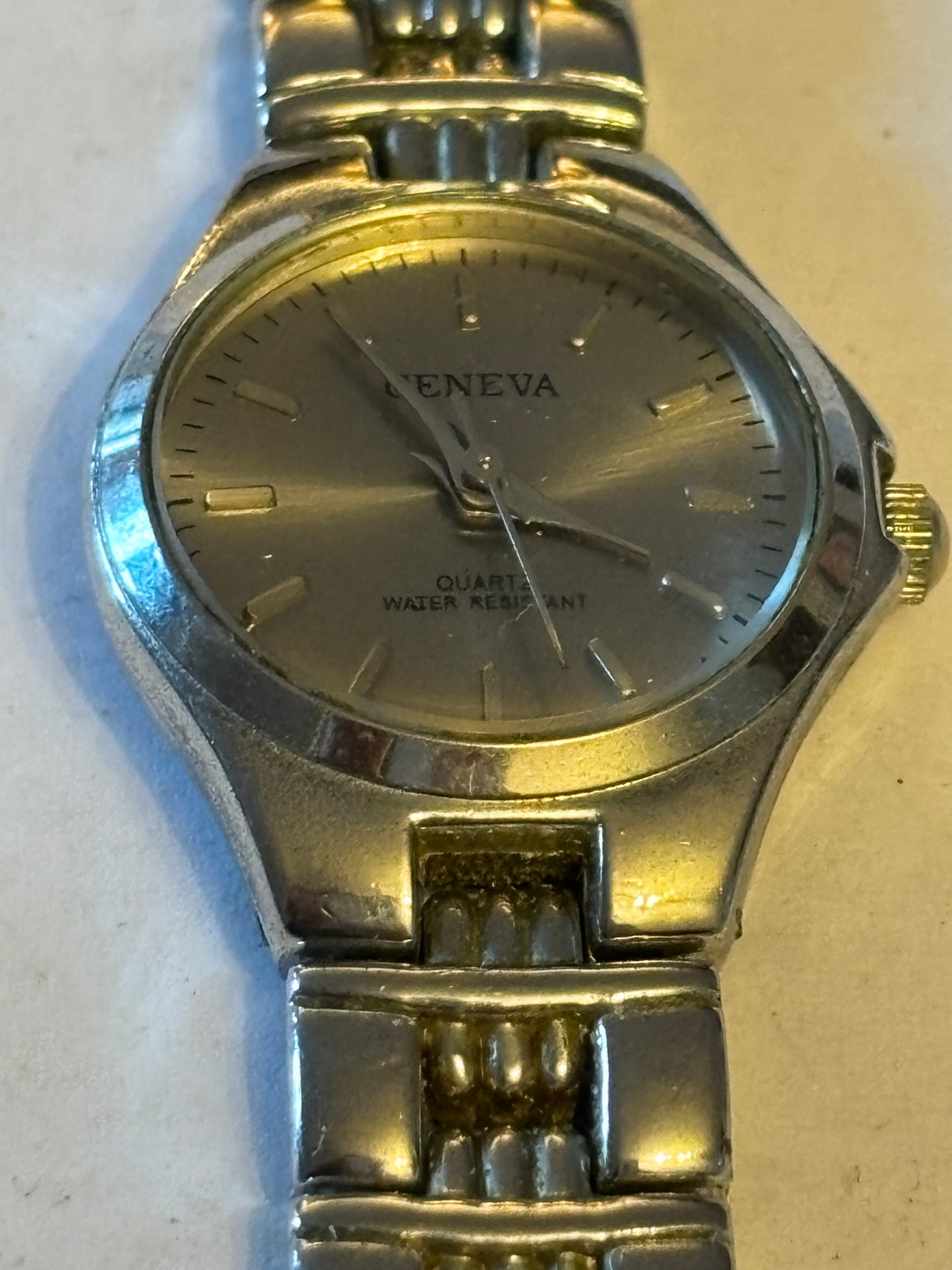 Geneva - Silver ladies round wristwatch - Untested