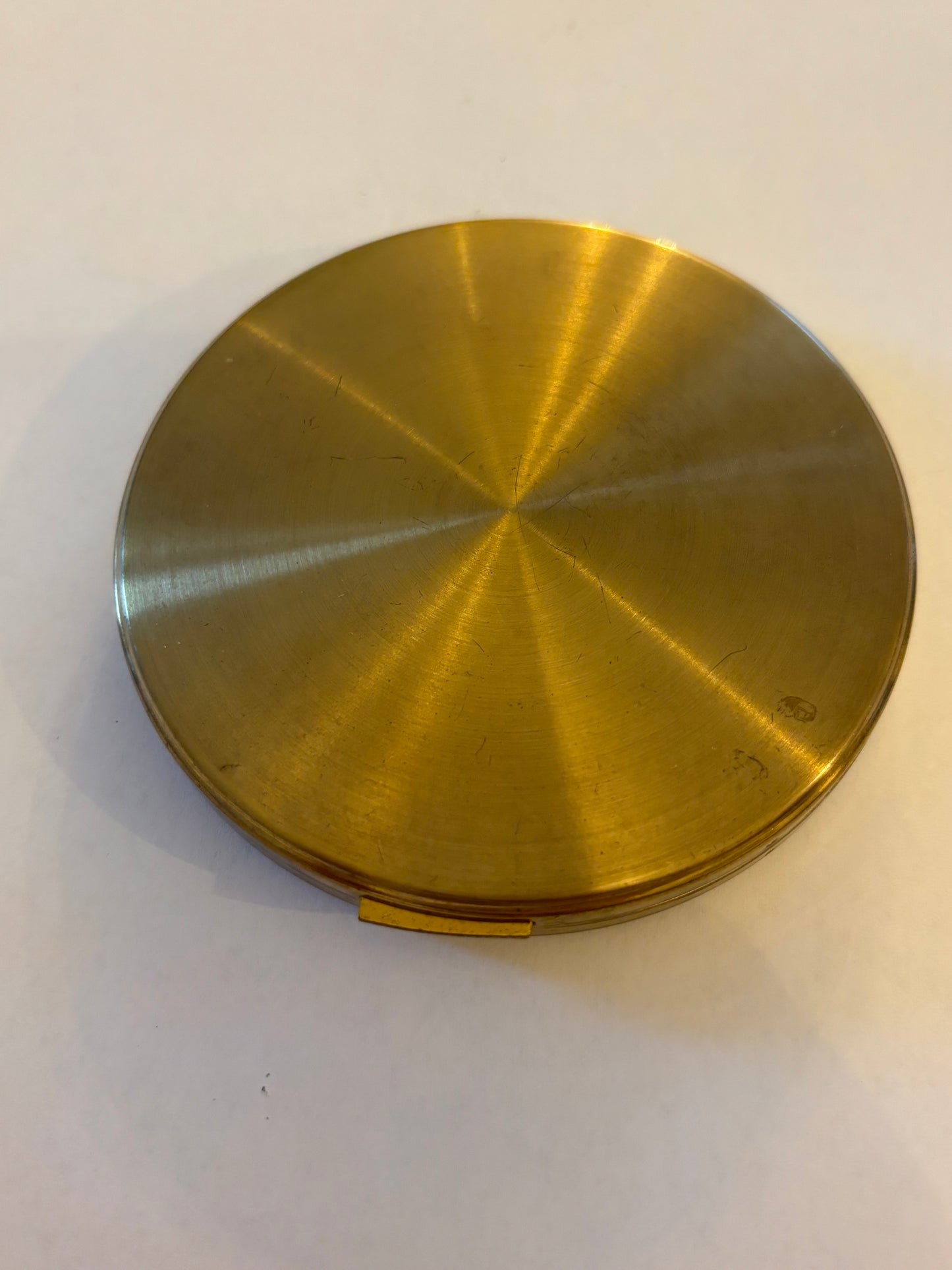 Vintage Vanity Fair round gold metal powder compact