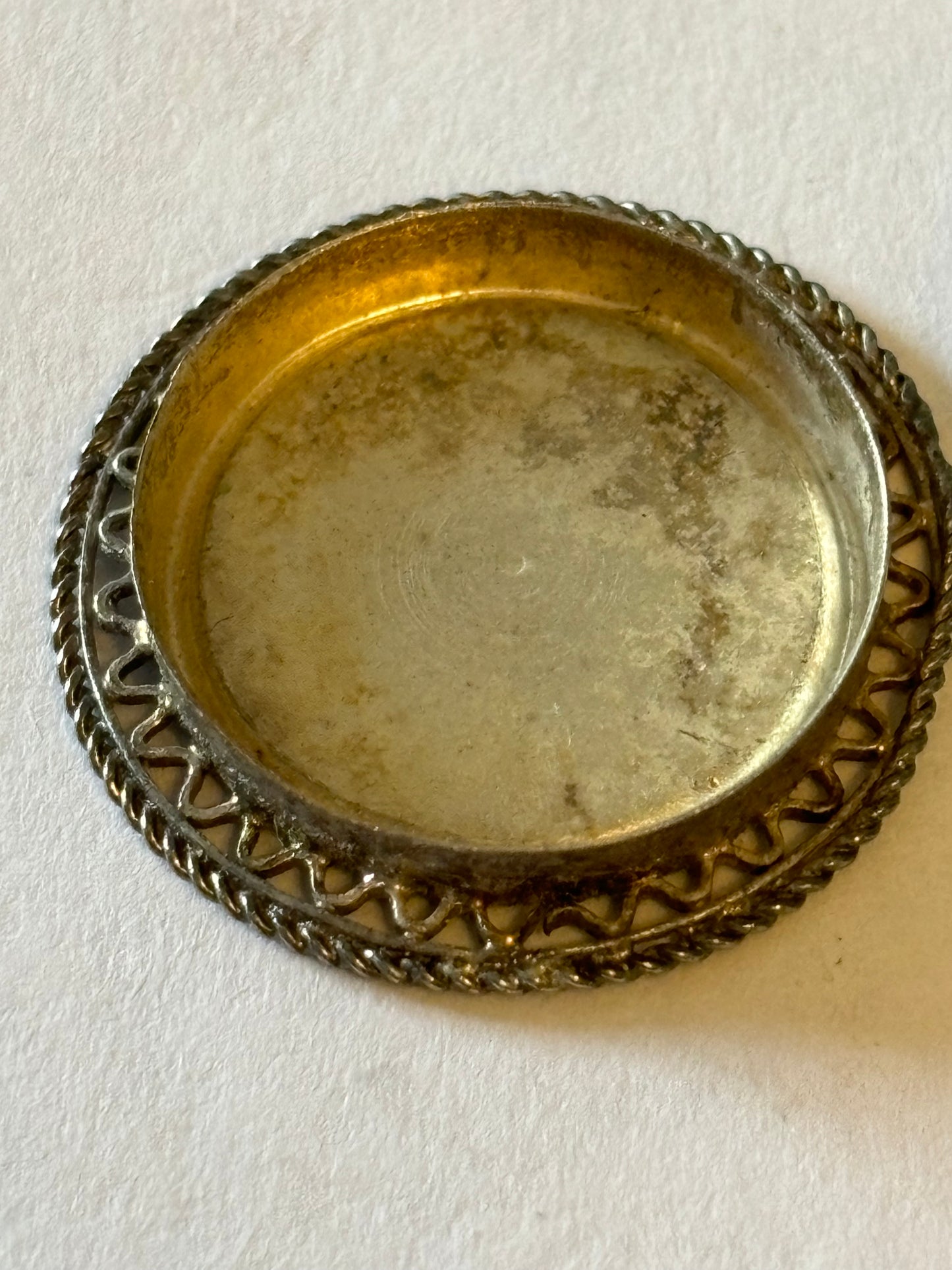 Small Silver Metal Pot With Shooting Star Decorated Lid