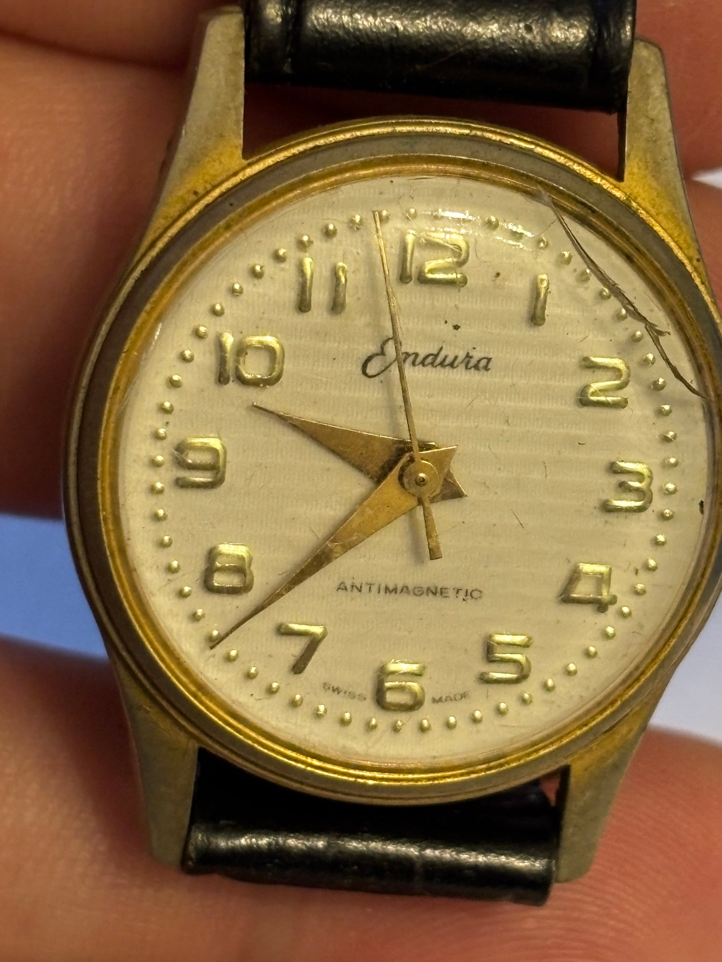 Endura - Black and gold ladies vintage manual wristwatch - Working but untested