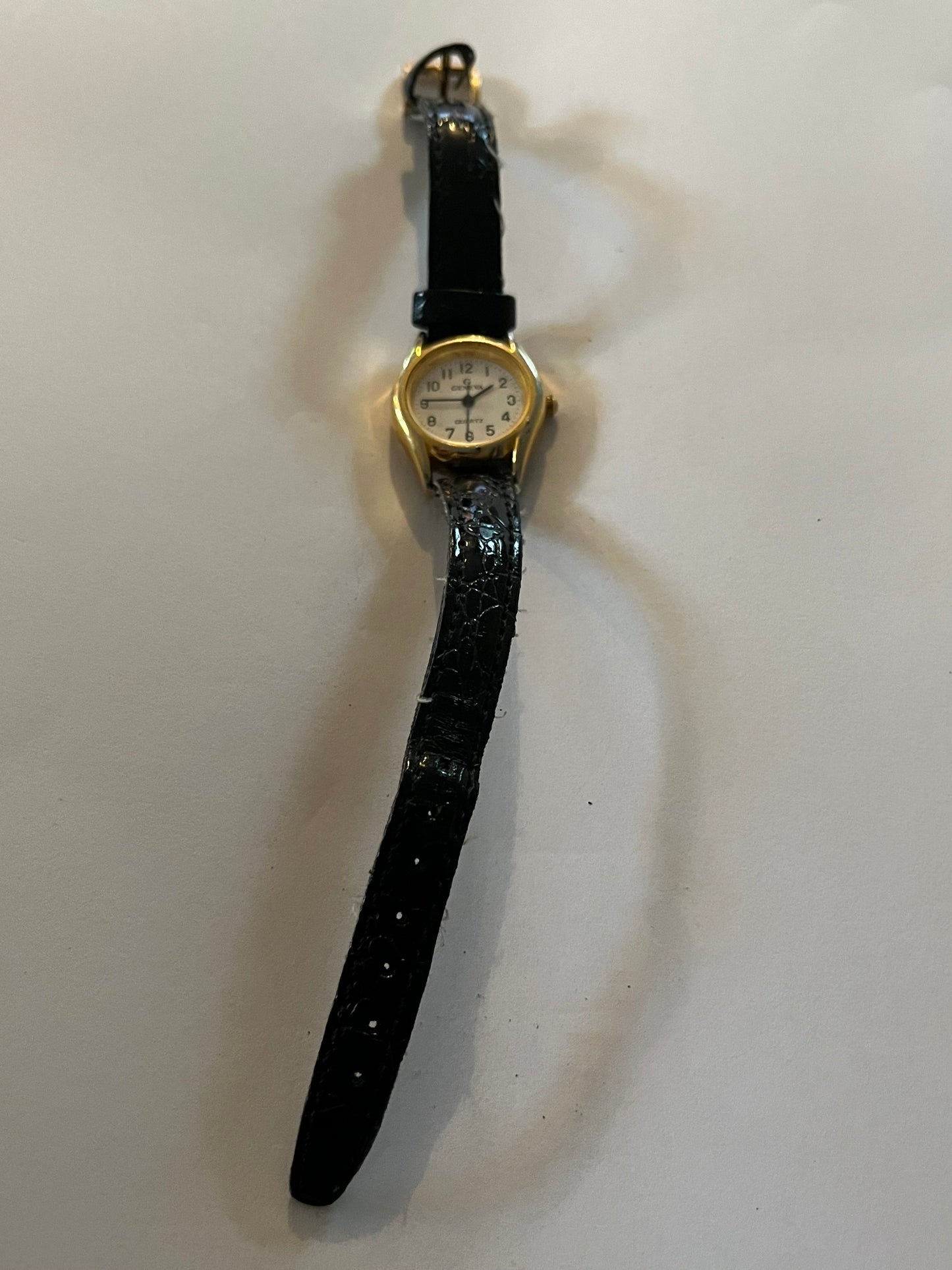 Geneva - Small black and gold ladies dress watch - Untested