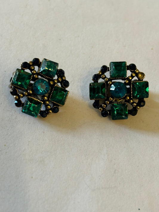 Round Vivid Green stone clip on earrings