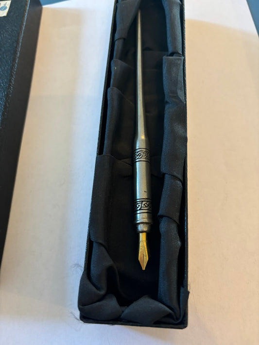 St. Justin boxed Celtic style Fountain Pen