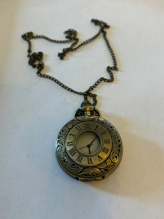 Dark metal decorative modern pocket watch - Working but untested