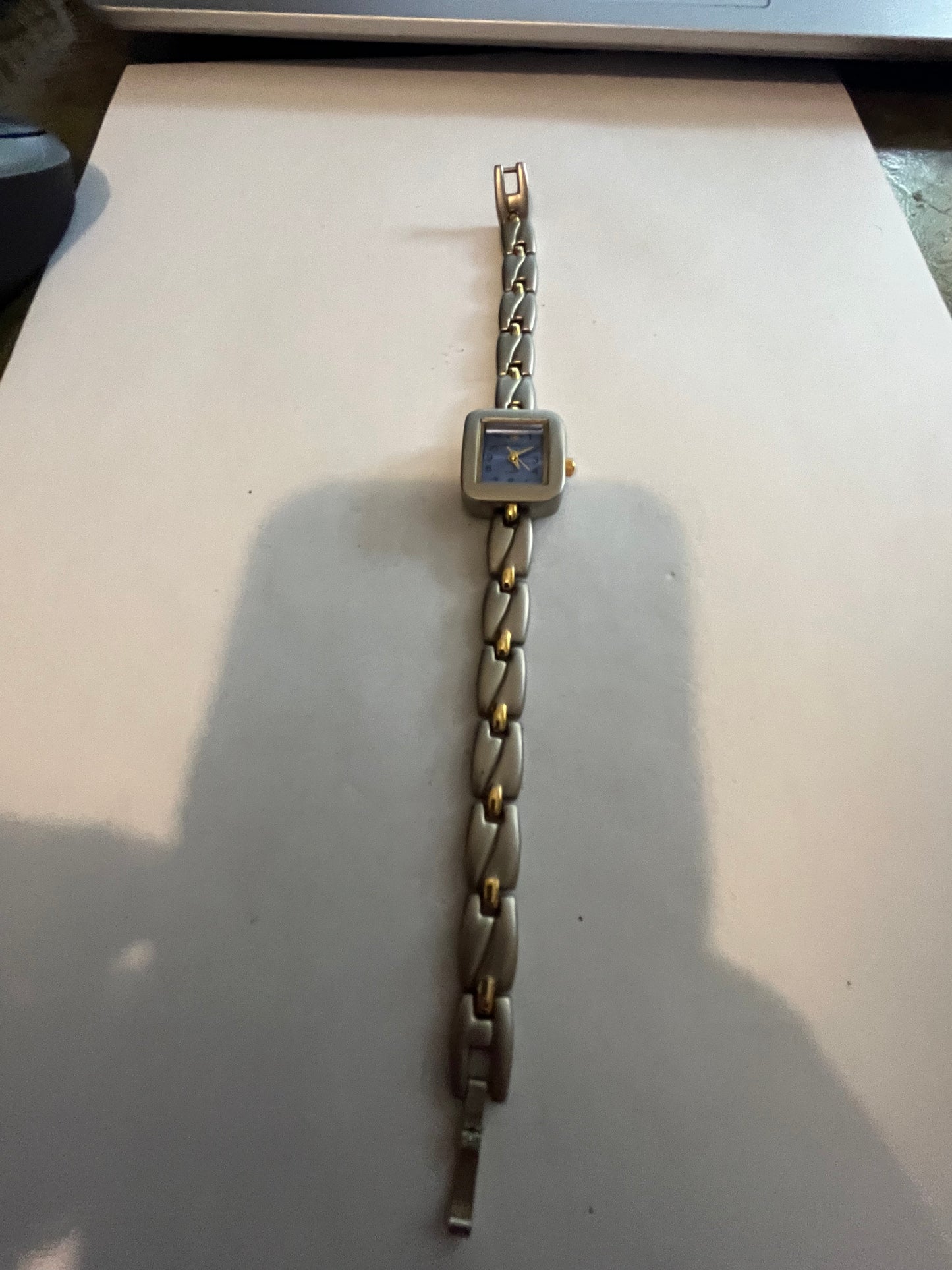 Attraction Magnetic ladies watch - Untested