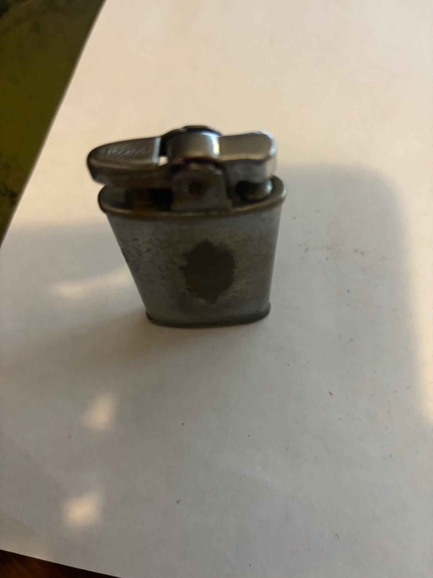 Vintage silver metal Ronson lighter - Not working